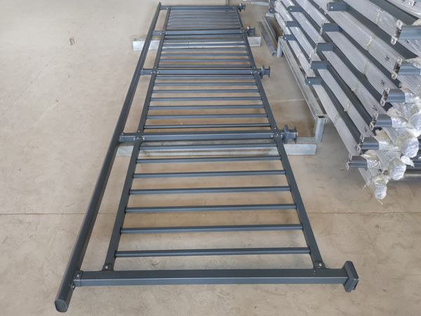 陽臺(tái)鋅鋼護(hù)欄圖片