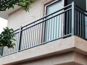 陽臺圍欄多少錢一米？