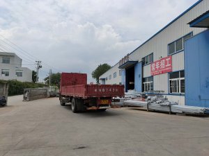 金用護欄2020年8月6日鋅鋼樓梯扶手裝車發貨！