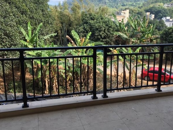 陽(yáng)臺(tái)護(hù)欄安裝注意事項(xiàng) 陽(yáng)臺(tái)護(hù)欄安裝注意事項(xiàng)