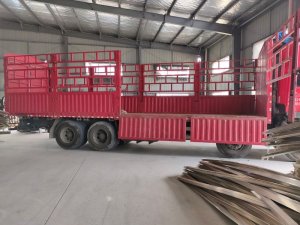 金用護欄2020年8月25日鋅鋼百葉窗發貨！