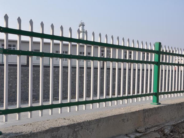 圍欄和圍墻護欄一樣嗎？看過這里你就知道了！