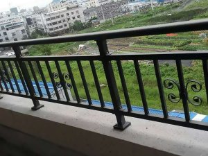 為什么大家喜歡采購鋅鋼陽臺(tái)護(hù)欄？原因在這里！