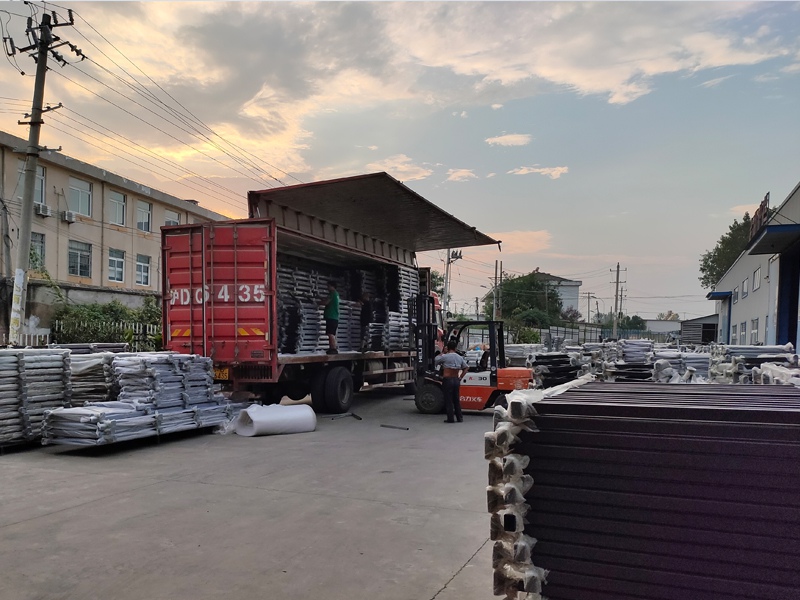 金用護欄2020年9月9日鋅鋼陽臺護欄發貨！