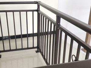 噴塑陽臺(tái)護(hù)欄與噴漆陽臺(tái)護(hù)欄相比有什么優(yōu)勢？