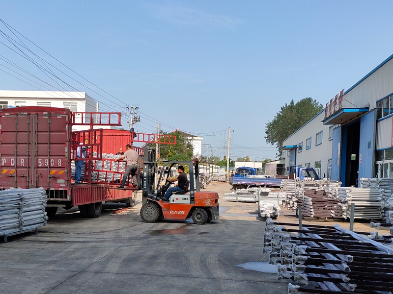 金用護欄2020年9月18日鋅鋼陽臺護欄發貨！