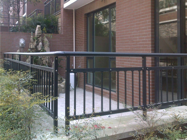 采購鋅鋼陽臺護欄，這些采購渠道一定要知道！