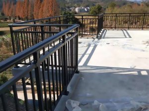 陽臺(tái)護(hù)欄哪里有賣的？