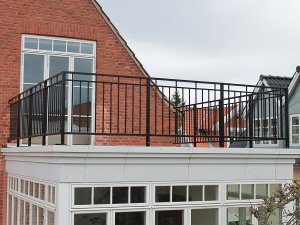 陽臺(tái)護(hù)欄價(jià)格多少錢一米？