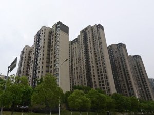 無錫朗詩太湖綠郡花園小區(qū)陽臺(tái)護(hù)欄、樓梯扶手定制