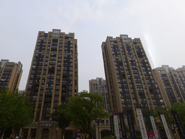 泰州正太周山匯水小區(qū)陽(yáng)臺(tái)護(hù)欄、樓梯扶手定制