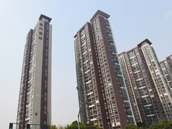 常州星河國際小區(qū)飄窗護(hù)欄、樓梯扶手定制