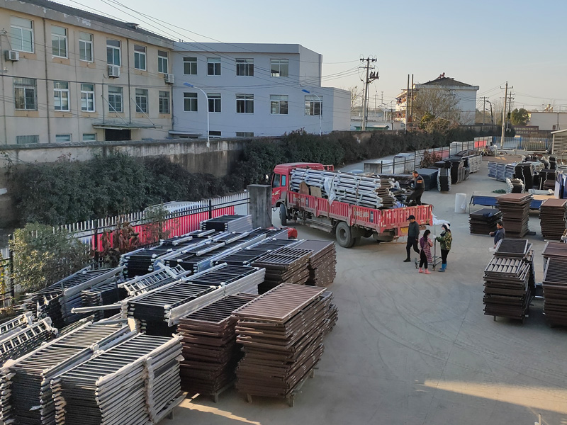 金用護(hù)欄2020年12月15日鋅鋼陽臺(tái)護(hù)欄發(fā)貨！