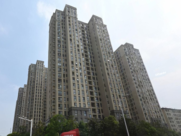 揚州奧園湖濱名都小區空調護欄、樓梯扶手定制