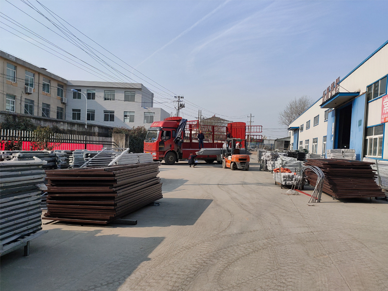 金用護欄2020年12月26日鋅鋼陽臺護欄發(fā)貨！