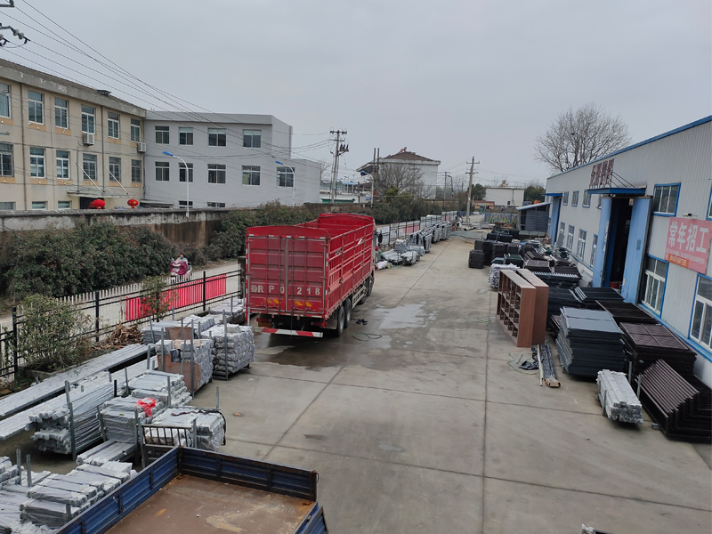 金用護欄2021年2月28日上午鋅鋼百葉窗發貨！