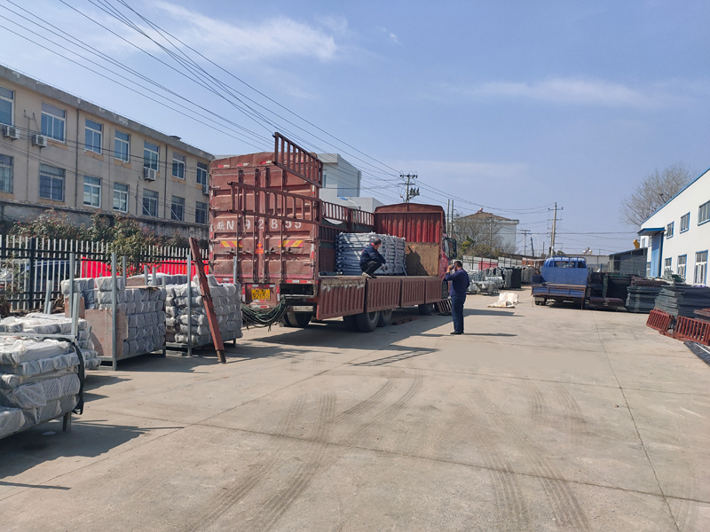 金用護欄2021年3月2日鋅鋼陽臺護欄發貨！