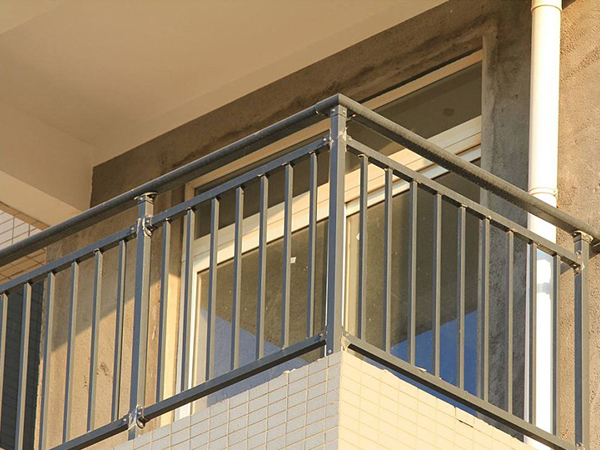 陽臺欄桿哪種材料做的性價(jià)比高? 陽臺欄桿哪種材料做的性價(jià)比高?