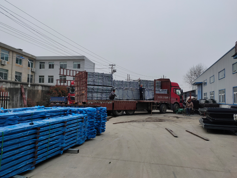 金用護(hù)欄2021年3月16日陽臺護(hù)欄發(fā)貨！