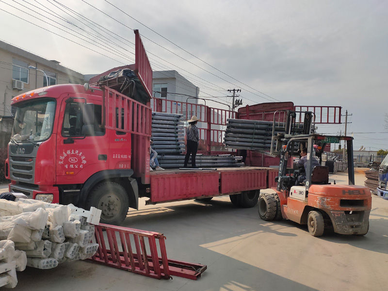 金用護欄2021年3月26日鋅鋼樓梯欄桿發貨！