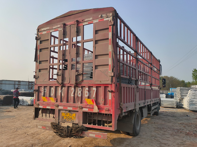 金用護欄2021年4月15日鋅鋼圍墻護欄發貨! 金用護欄2021年4月15日鋅鋼圍墻護欄發貨!