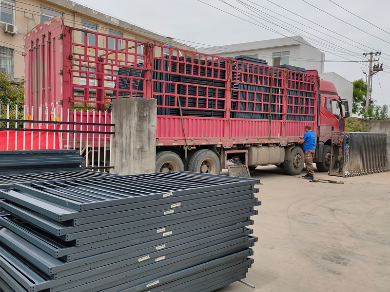 金用護(hù)欄2021年5月6日鋅鋼百葉窗發(fā)貨！