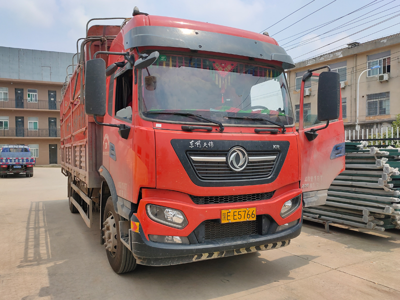 金用護(hù)欄2021年6月2日鋅鋼百葉窗發(fā)貨！