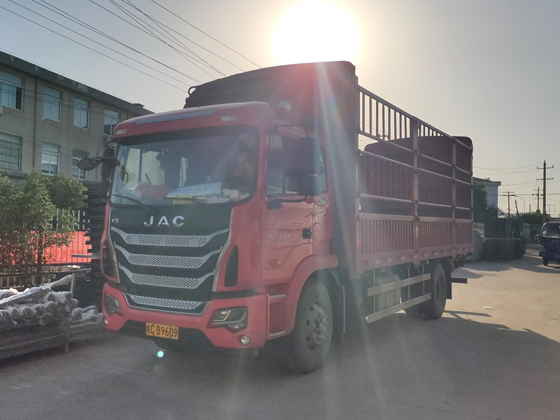 金用護欄2021年6月7日鋅鋼百葉窗發(fā)貨！