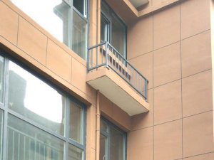 空調(diào)護欄有必要安裝嗎？