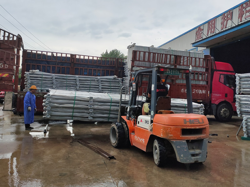 金用護欄2021年7月16日鋅鋼陽臺護欄發貨! 金用護欄2021年7月16日鋅鋼陽臺護欄發貨!