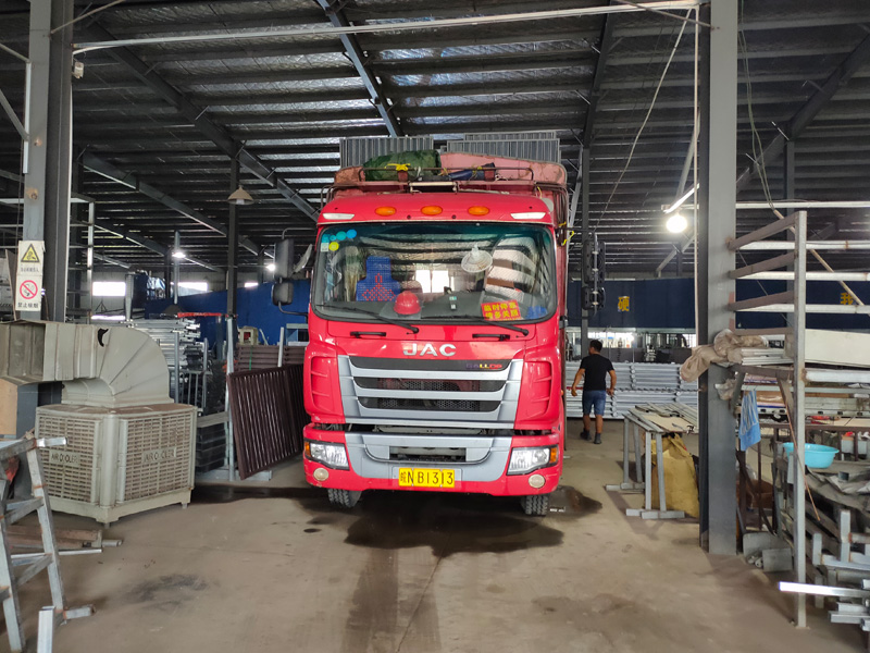 金用護欄2021年7月27日鋅鋼百葉窗發(fā)貨！