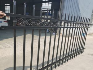 圍墻護(hù)欄什么材質(zhì)的最適合批量采購(gòu)？