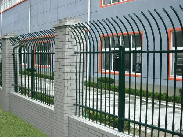 圍墻護(hù)欄采購(gòu)技巧