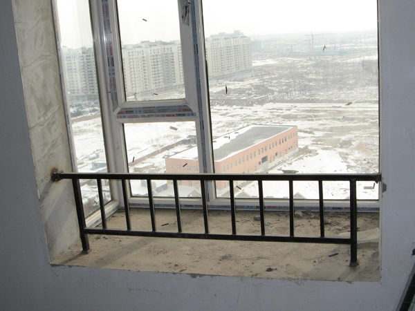 飄窗護(hù)欄高度及桿件間距標(biāo)準(zhǔn)規(guī)范要求 飄窗護(hù)欄高度及桿件間距標(biāo)準(zhǔn)規(guī)范要求