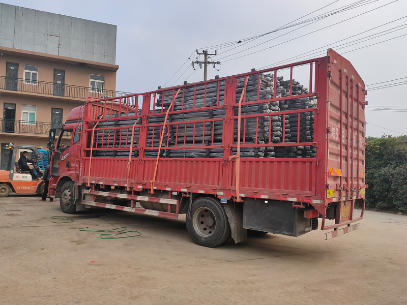 金用護欄2021年10月22日鋅鋼連廊護欄發貨！