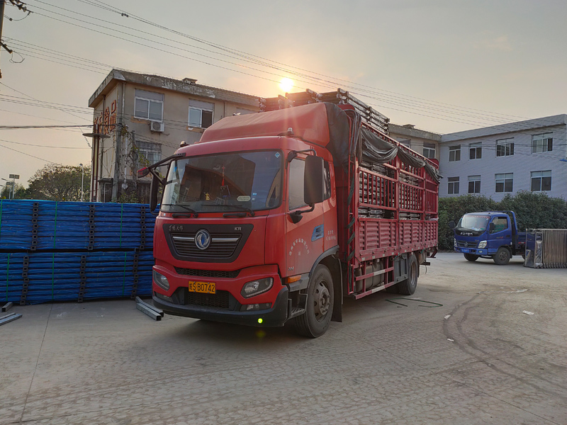 金用護(hù)欄2021年10月28日鋅鋼連廊欄桿發(fā)貨! 金用護(hù)欄2021年10月28日鋅鋼連廊欄桿發(fā)貨!