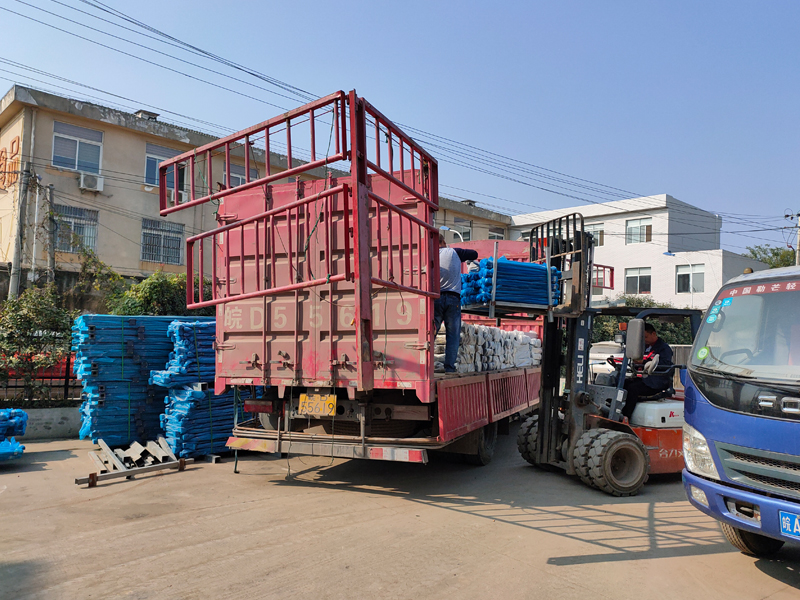 金用護欄2021年10月30日鋅鋼陽臺欄桿發(fā)貨！