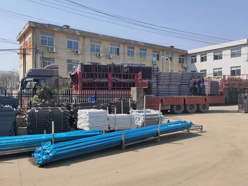 金用護欄2022年3月4日鋅鋼陽臺欄桿裝車發(fā)貨！