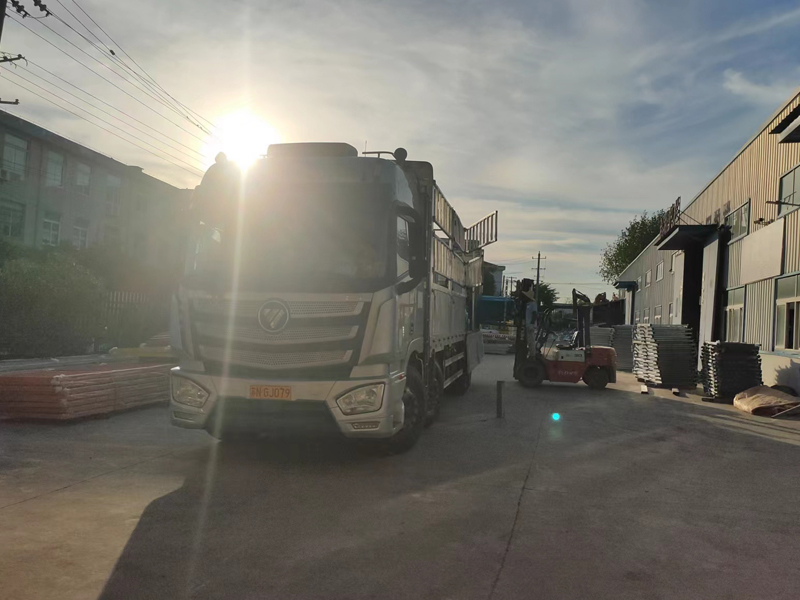 金用護(hù)欄2022年8月13日鋅鋼陽(yáng)臺(tái)護(hù)欄裝車(chē)發(fā)貨！