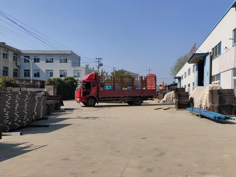 金用護欄2022年11月5日鋅鋼百葉窗裝車發貨! 金用護欄2022年11月5日鋅鋼百葉窗裝車發貨!