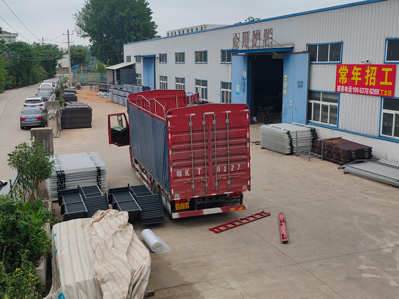 2023年5月31日鋅鋼組裝欄桿裝車發貨! 2023年5月31日鋅鋼組裝欄桿裝車發貨!