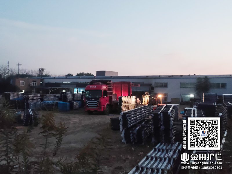 2023年11月11日鋅鋼飄窗欄桿裝車發(fā)貨! 2023年11月11日鋅鋼飄窗欄桿裝車發(fā)貨!