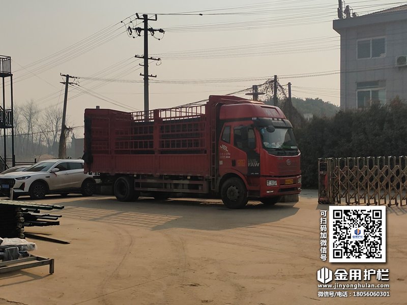 2023年12月28日鋅鋼圍墻護(hù)欄裝車發(fā)貨! 2023年12月28日鋅鋼圍墻護(hù)欄裝車發(fā)貨!