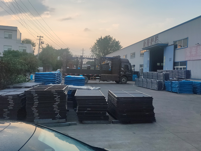 2024年8月15日鋅鋼百葉窗裝車發貨！