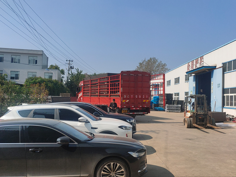 2024年10月24日鋅鋼圍墻護(hù)欄裝車發(fā)貨！