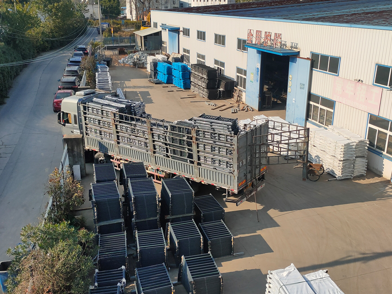 2024年11月12日鋅鋼連廊欄桿裝車發(fā)貨！