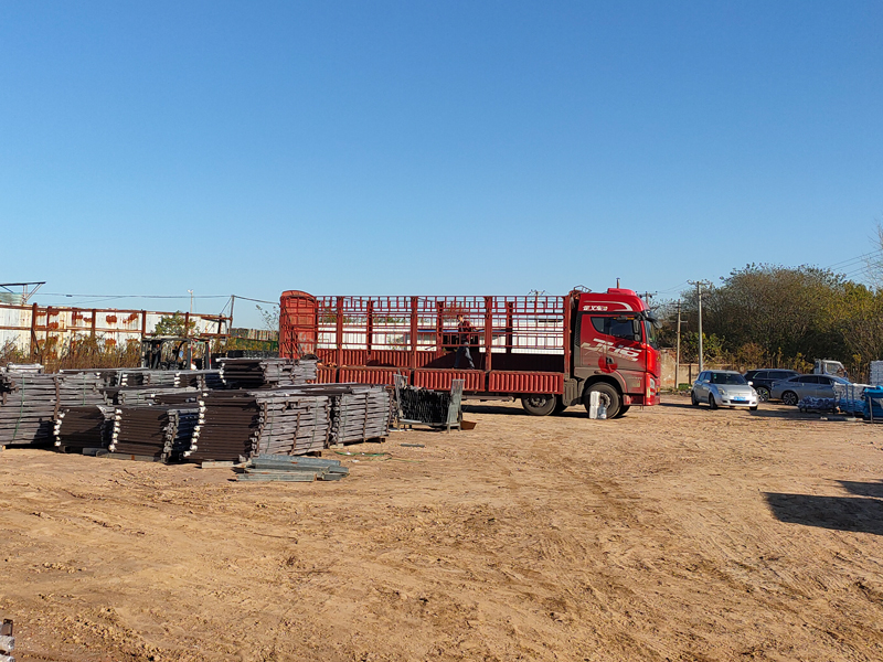 2024年11月29日鋅鋼飄窗欄桿裝車發(fā)貨！