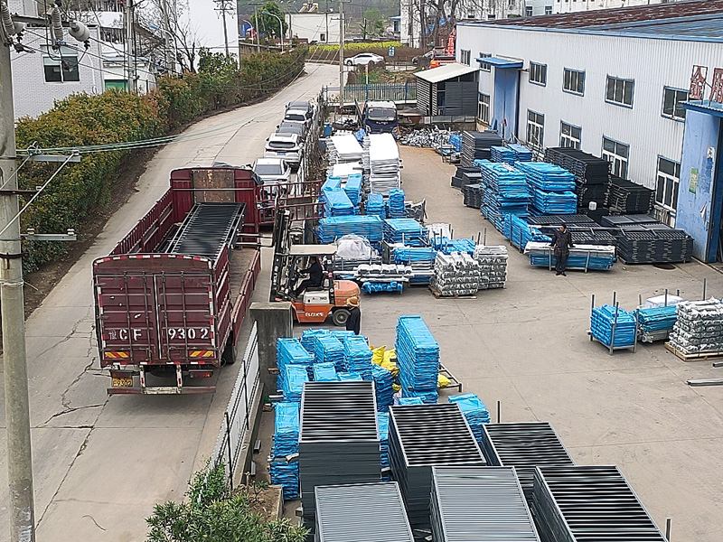 2025年3月26日鋅鋼圍墻護欄裝車發貨！