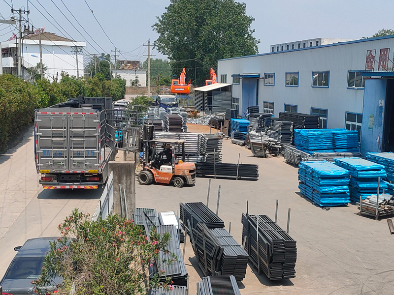 2025年6月7日鋁合金百葉窗裝車發(fā)貨! 2025年6月7日鋁合金百葉窗裝車發(fā)貨!