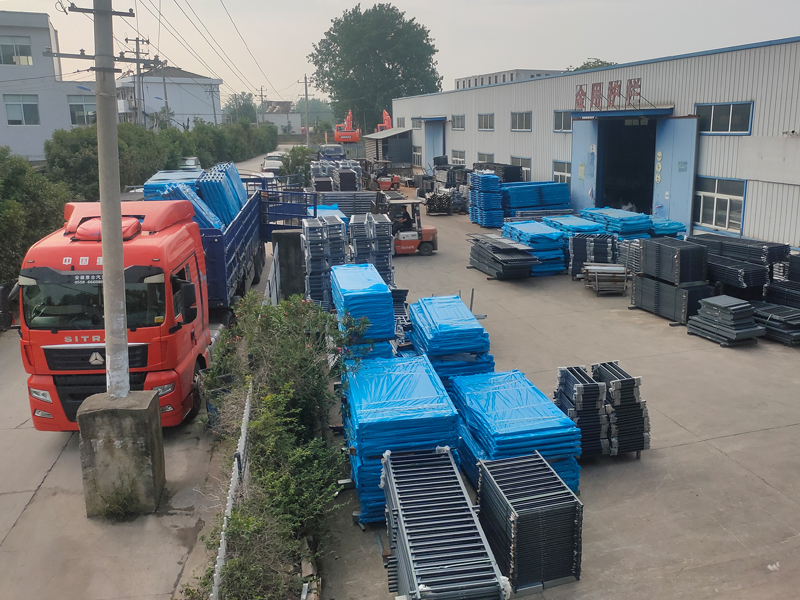 2025年6月9日鋅鋼陽臺護欄裝車發(fā)貨! 2025年6月9日鋅鋼陽臺護欄裝車發(fā)貨!